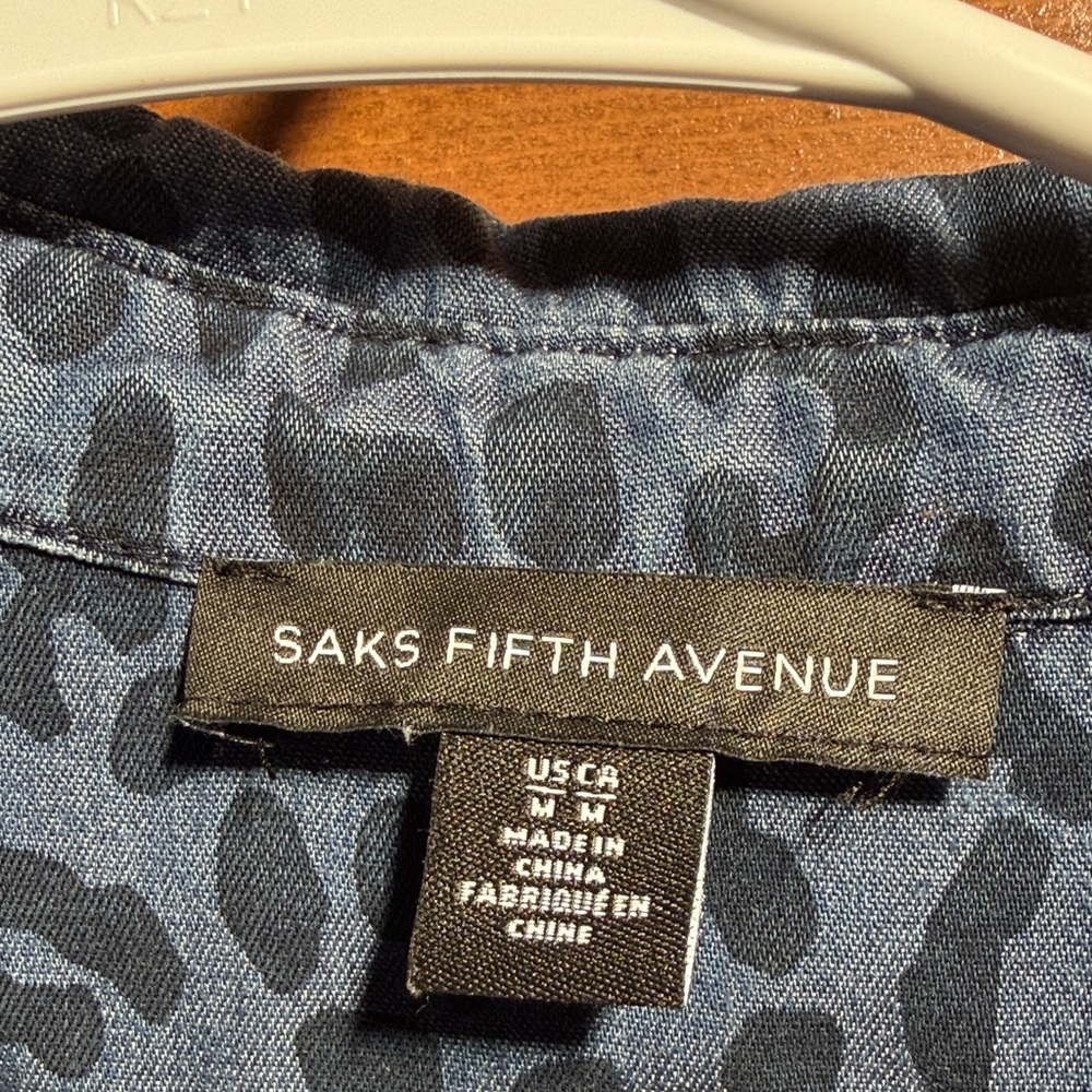 Saks Fifth Avenue Blue Leopard Print Button-Up Shirt Dress Size Medium - Picture 2 of 8